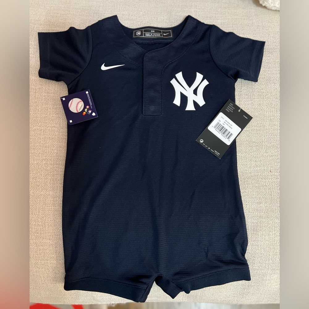 Nike MLB Yankees One Piece Jumpsuit 24Months